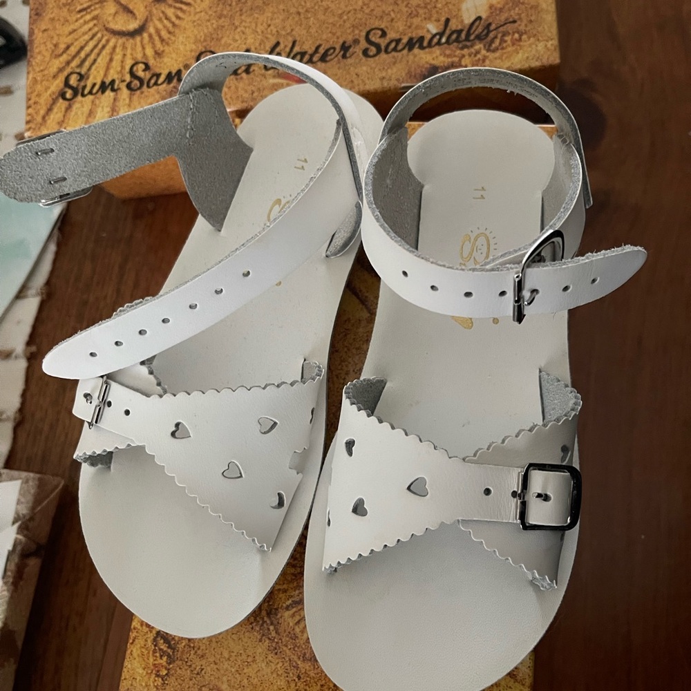EUC Saltwater Sandals by Hoy Sweetheart White Toddler Size 11
